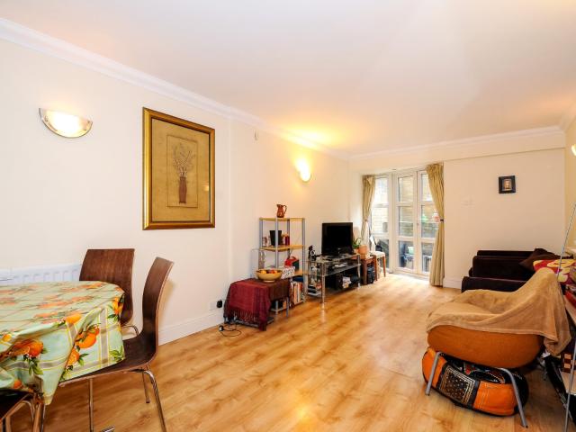 apartment to rent in Lisson Grove, Marylebone, London, NW8