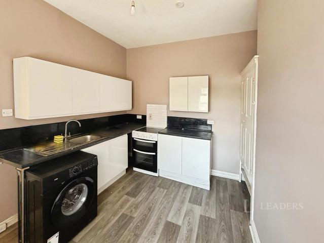 Apartment to rent in London Road, Portsmouth, Hampshire, PO2 | Leaders