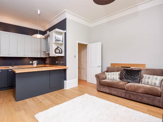 apartment to rent in Manville Road, Balham, London, SW17