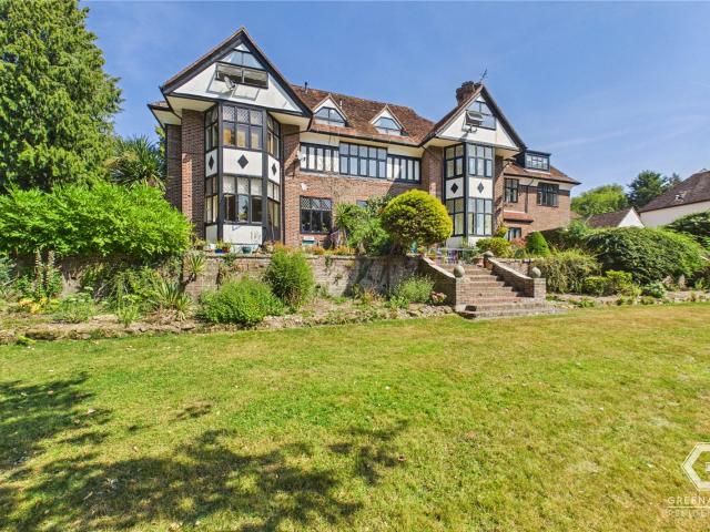 apartment to rent in Martyns Place, Fairfield Road