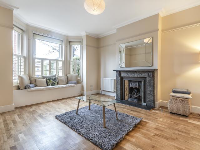 apartment to rent in Marius Road, Balham, London, SW17
