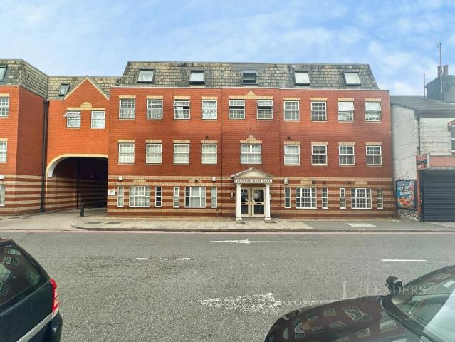Apartment to rent in Mill Street, Luton, Bedfordshire, LU1 | Leaders