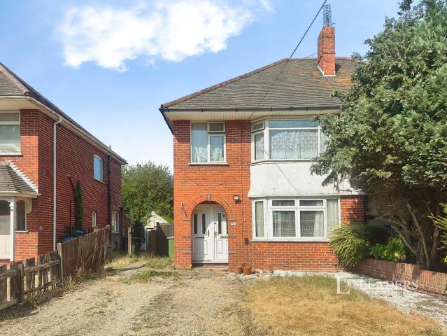 Apartment to rent in Millbrook Road West, Southampton, Hampshire, SO15 | Leaders