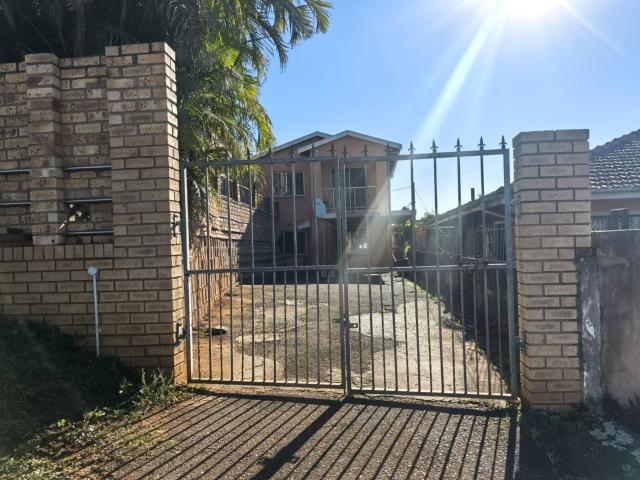 Apartment to rent in Montclair, KwaZulu Natal