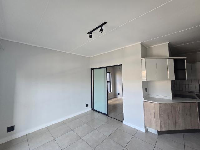 Apartment To Rent in Mooikloof, Pretoria