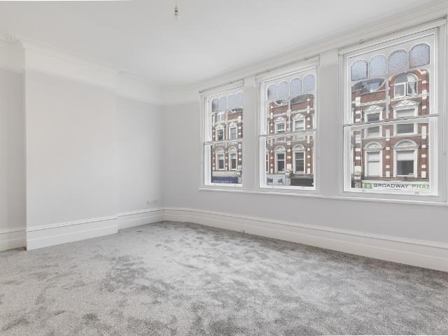 apartment to rent in Muswell Hill Broadway, London, N10