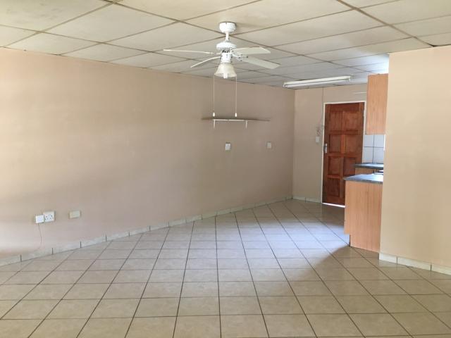 Apartment To Rent in Oos Einde Rustenburg North West