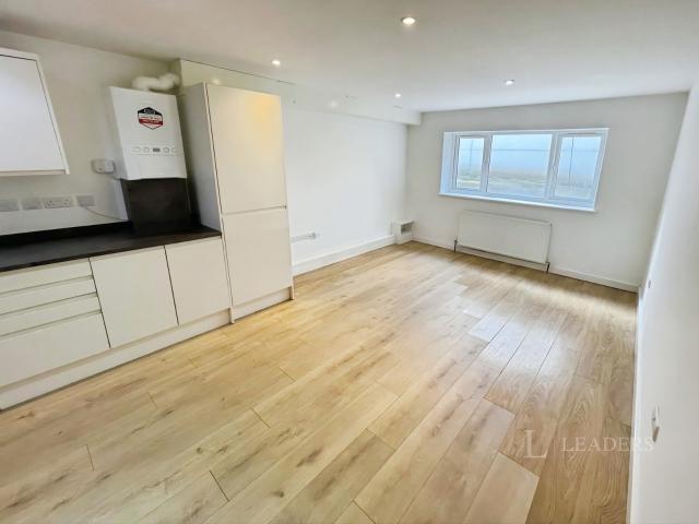 Apartment to rent in Old Bedford Road, Luton, Bedfordshire, LU2 | Leaders