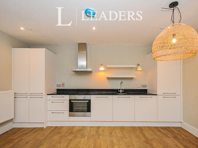 Apartment to rent in Pamphilon House, 196 High Street, Bromley, BR1 | Leaders