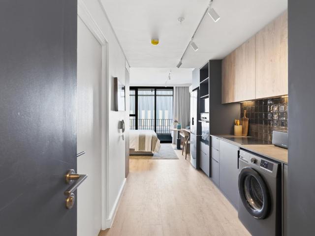 Apartment to rent in Paarden Eiland, Cape Town