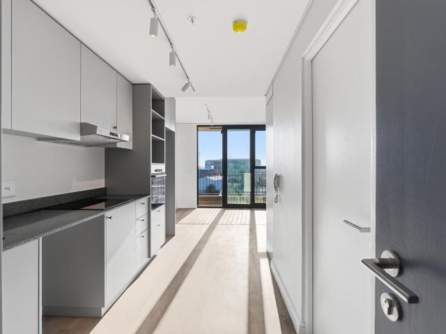 Apartment to rent in Paarden Eiland, Cape Town
