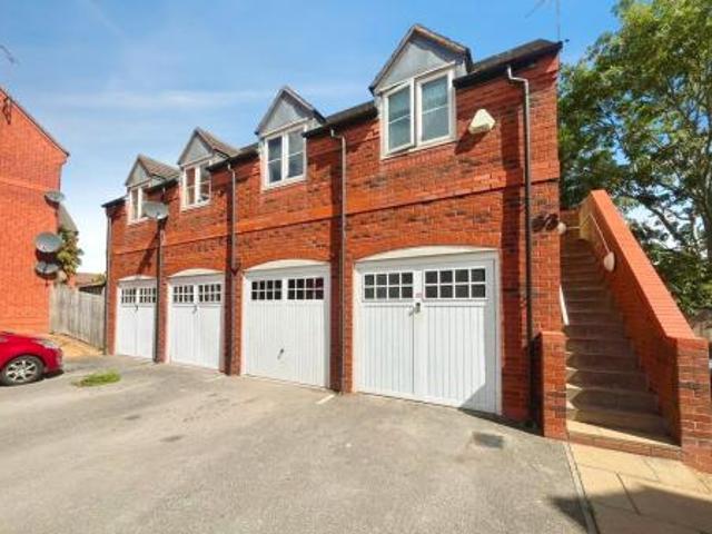 Apartment to rent in Packhorse Road, Stratford upon Avon, Warwickshire, CV37 | Leaders
