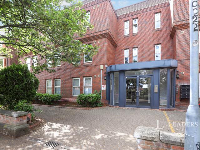 Apartment to rent in Park Road, Peterborough, PE1 | Leaders