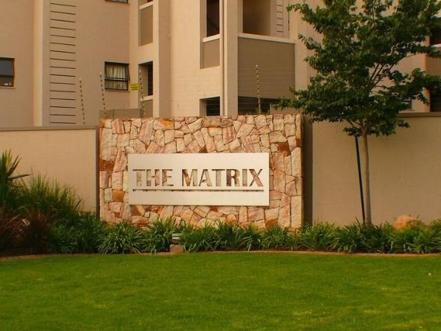 Apartment To Rent in Paulshof, Sandton
