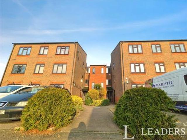 Apartment to rent in Pegrams Court, Harlow, CM18 | Leaders