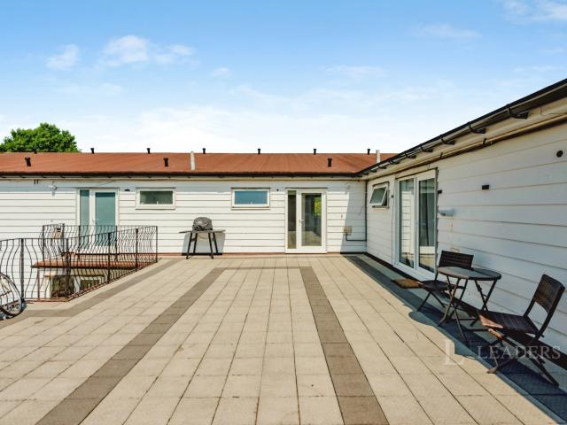 Apartment to rent in Peterhouse Parade, Crawley, West Sussex, RH10 | Leaders