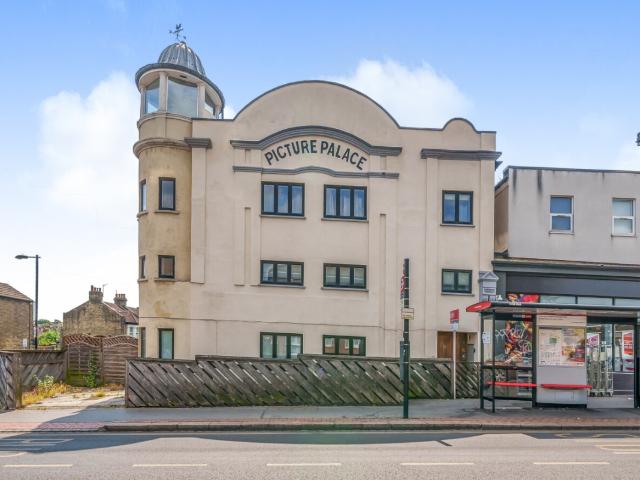 apartment to rent in Portland Road, Norwood Junction, London, SE25
