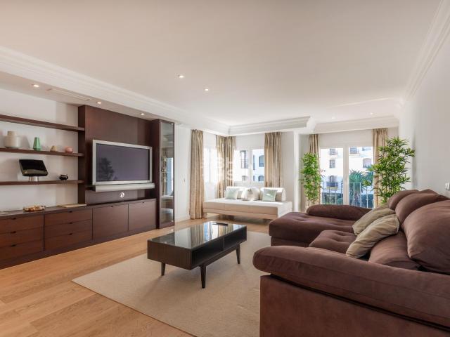 Apartment to rent in Puerto Banús