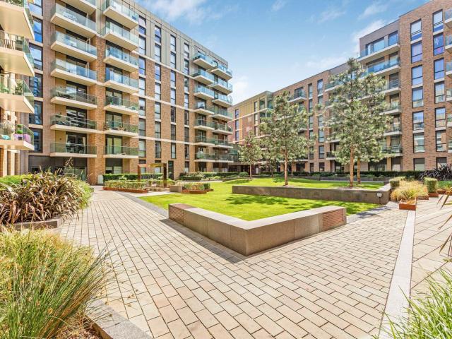 apartment to rent in Queenshurst Square, Kingston upon Thames, KT2