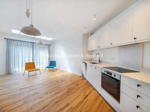apartment to rent in Radnor Road, Peckham, London, SE15