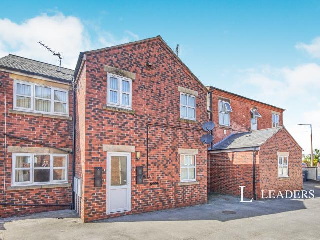 Apartment to rent in Ray Street, Heanor, DE75 | Leaders