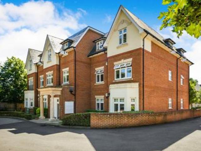 Apartment to rent in Reigate Hill, Reigate, RH2 | Leaders
