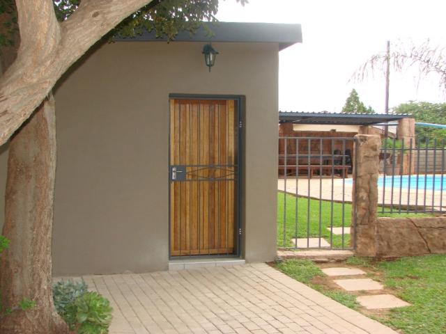 Apartment to rent in Rhodesdene