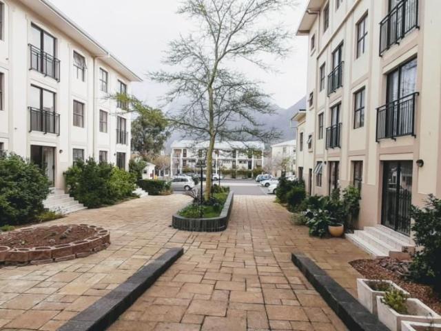 Apartment to rent in Rondebosch, Cape Town