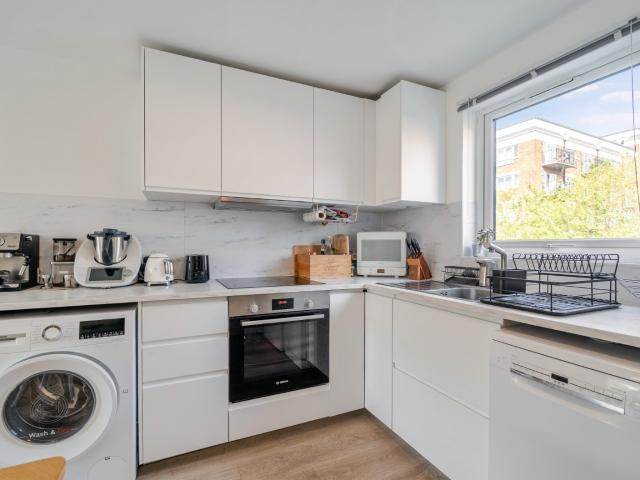 apartment to rent in Rotherhithe Street, London, SE16