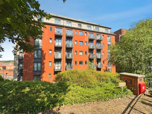 Apartment to rent in Rouen Road, Norwich, Norfolk, NR1 | Leaders