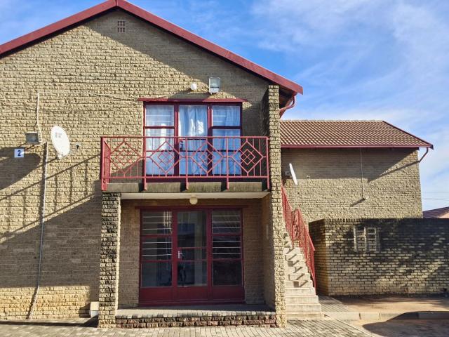 Apartment to rent in Rustenburg North