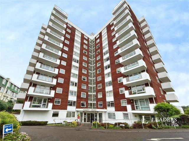 Apartment to rent in Russell Cotes Road, Bournemouth, Dorset, BH1 | Leaders