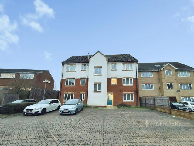 Apartment to rent in Sarum Road, Luton, Bedfordshire, LU3 | Leaders