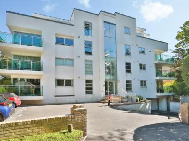 Apartment to rent in Seldown Road, Poole, Dorset, BH15 | Leaders