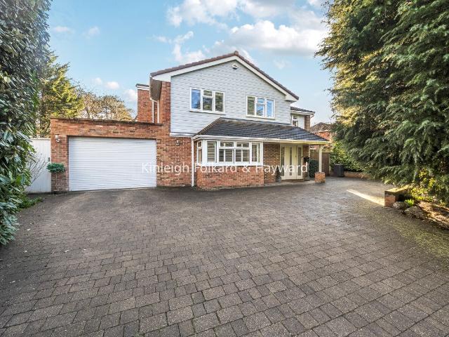 apartment to rent in Serviden Drive, Bromley, BR1