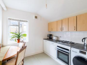 apartment to rent in Shorrolds Road, Fulham, London, SW6