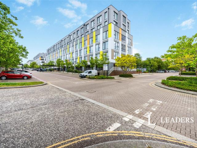 Apartment to rent in Silbury Boulevard, Milton Keynes, Buckinghamshire, MK9 | Leaders