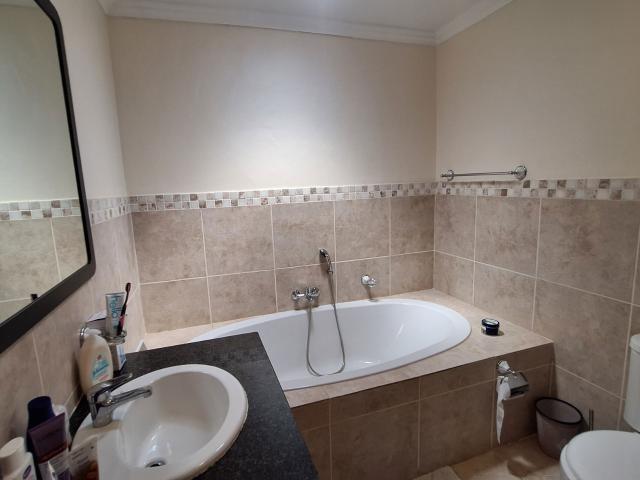 Apartment to rent in Somerset West