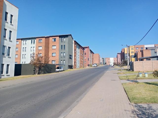 Apartment to rent in South Hills, Johannesburg