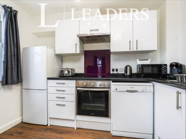 Apartment to rent in Swindon Road, Cheltenham, Gloucestershire, GL50 | Leaders