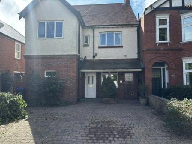 Apartment to rent in St. Michaels Road, Worthing, BN11 | Leaders