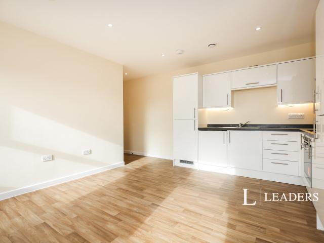 Apartment to rent in St. Peters Gardens, Marefair, Northampton, Northamptonshire, NN1 | Leaders