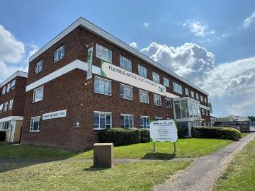 apartment to rent in Stephenson Way, Three Bridges