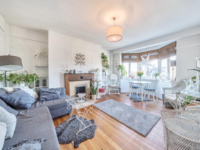 apartment to rent in Streatham High Road, Streatham, London, SW16