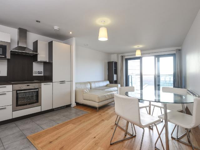 apartment to rent in Surrey Quays Road, Surrey Quays, London, SE16
