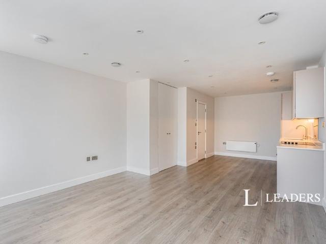 apartment to rent Keymer Road, Burgess Hill, RH15