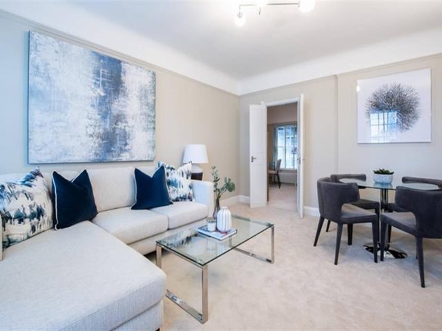 Apartment to Rent: Pelham Court, SW3