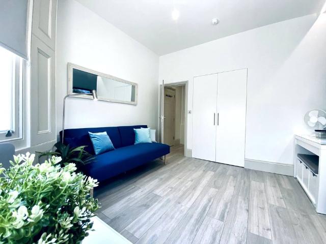 apartment to rent Seafield Road, Hove, East Sussex, BN3