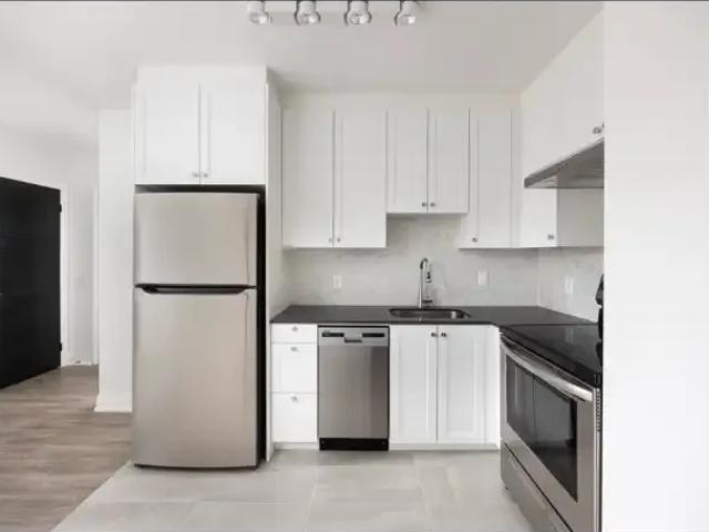 Apartment Toronto ON 103011547