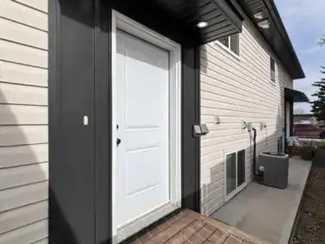 Apartment Taber AB 106096104